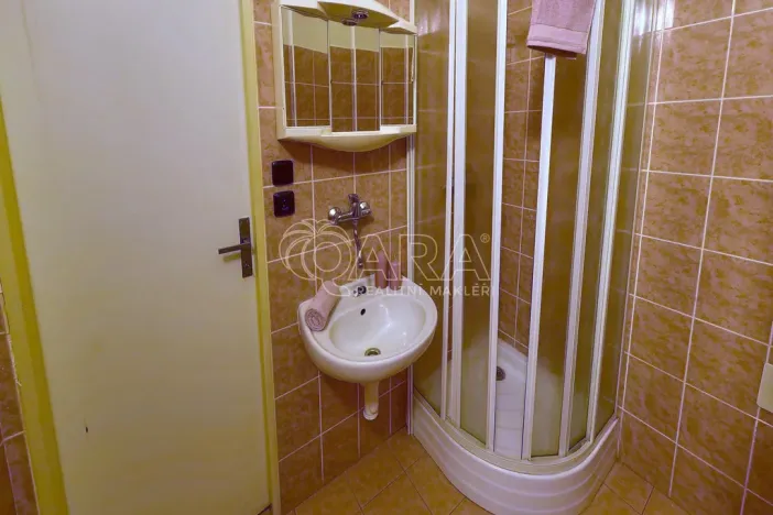 Prodej rodinného domu, Postupice - Čelivo, 451 m2
