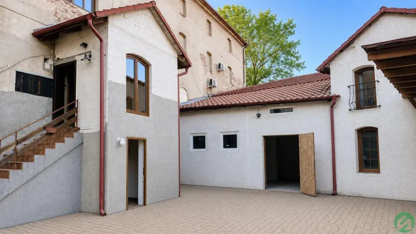 Pronájem vícegeneračního domu, Praha - Písnice, Putimská, 1500 m2