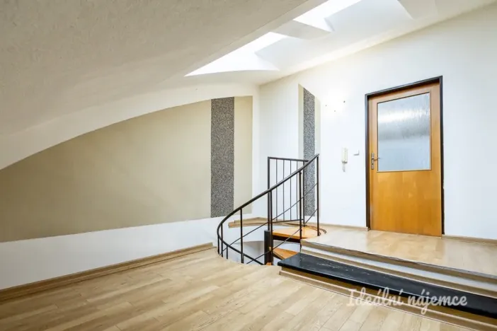Pronájem bytu 2+kk, Nymburk, V Kolonii, 53 m2