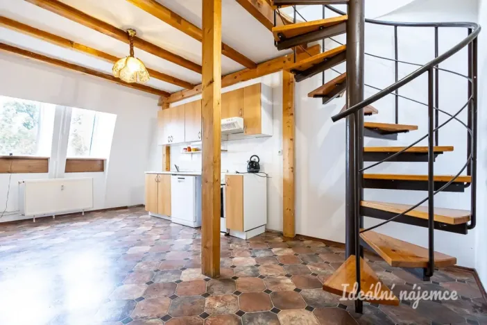 Pronájem bytu 2+kk, Nymburk, V Kolonii, 53 m2