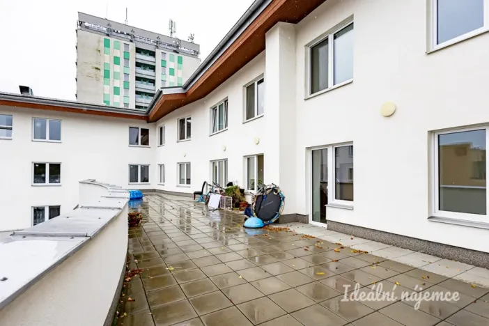 Pronájem bytu 2+kk, Nymburk, V Kolonii, 53 m2