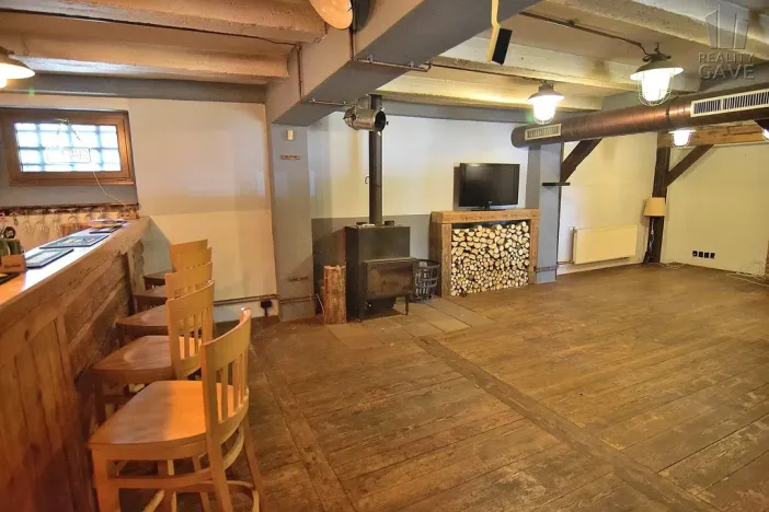 Pronájem restaurace, Čisovice, 181 m2