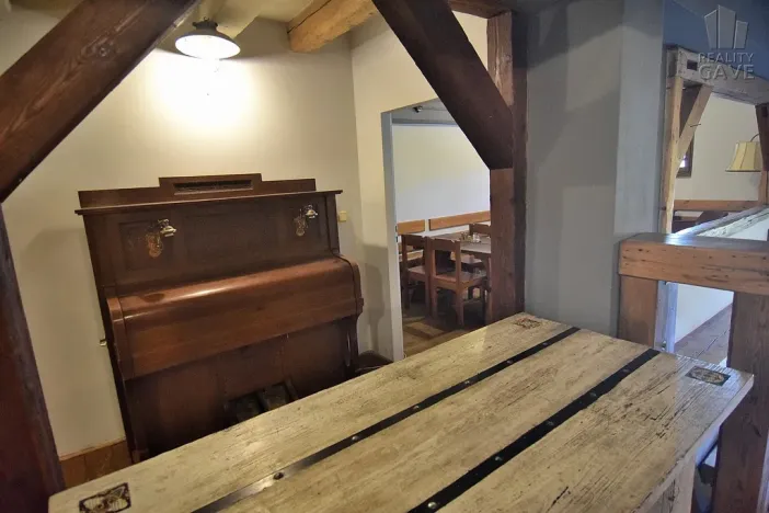 Pronájem restaurace, Čisovice, 181 m2