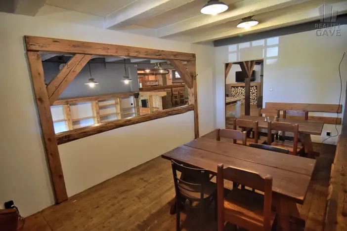 Pronájem restaurace, Čisovice, 181 m2