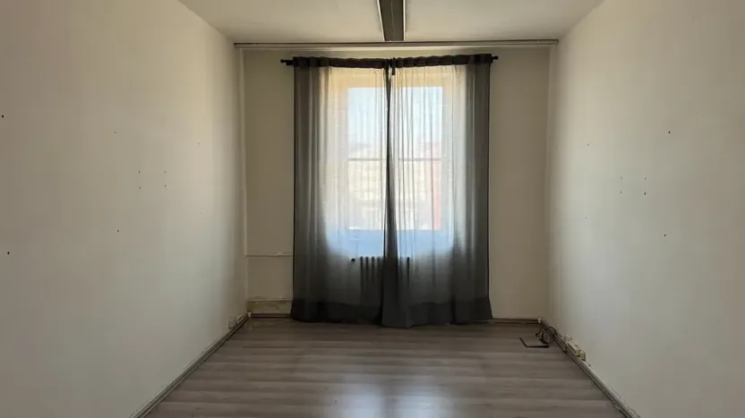 Pronájem kanceláře, Brno, Husova, 24 m2