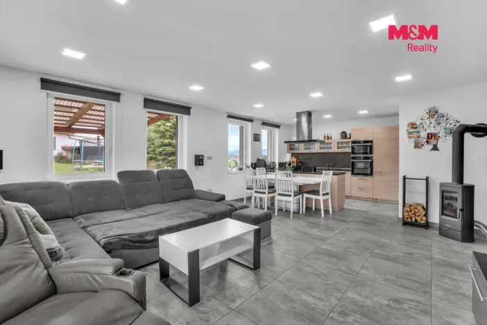 Prodej rodinného domu, Podhradí - Čejkovice, 225 m2