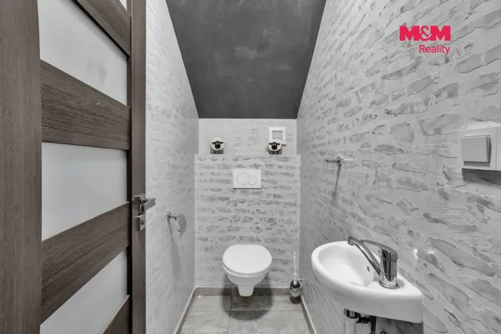 Prodej rodinného domu, Podhradí - Čejkovice, 225 m2