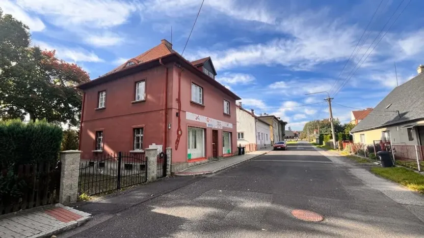Prodej komerční nemovitosti, Varnsdorf, Čelakovická, 250 m2