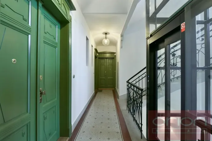 Pronájem bytu 3+kk, Praha - Vinohrady, náměstí Jiřího z Poděbrad, 93 m2