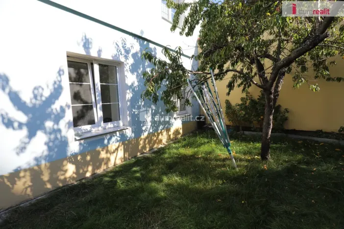 Pronájem bytu 1+1, Planá, náměstí Svobody, 40 m2