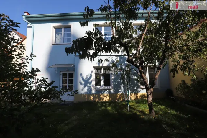 Pronájem bytu 1+1, Planá, náměstí Svobody, 40 m2