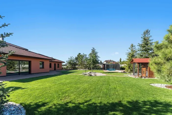 Pronájem kanceláře, Velké Přítočno, 350 m2
