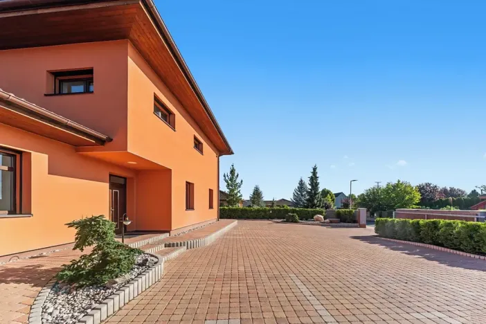 Prodej kanceláře, Velké Přítočno, 350 m2