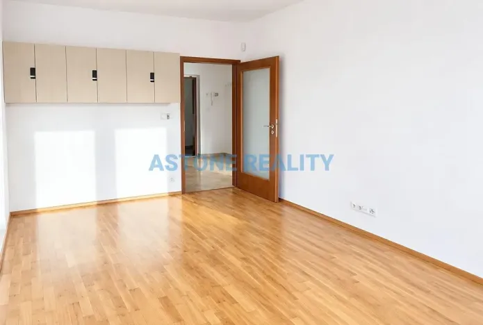 Pronájem bytu 2+kk, Praha - Smíchov, Štorkánova, 55 m2