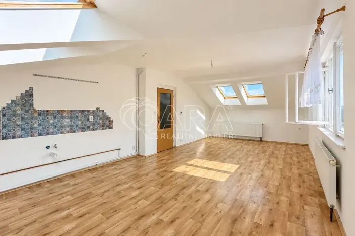 Prodej vícegeneračního domu, Úpice, A. Bunzla, 266 m2