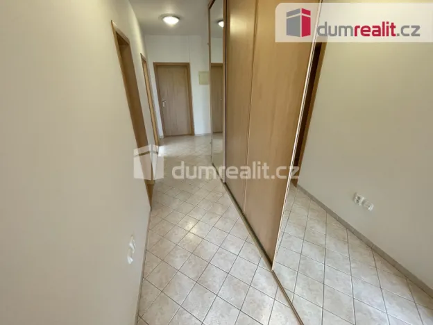 Pronájem bytu 2+kk, Praha - Strašnice, Názovská, 68 m2
