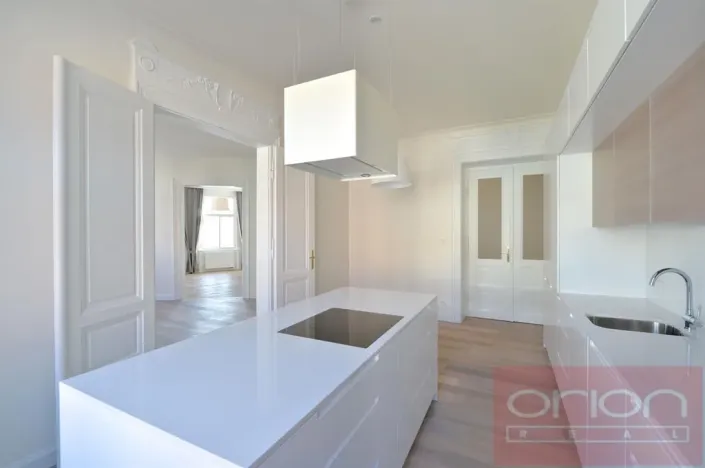 Pronájem bytu 3+1, Praha - Vinohrady, náměstí Jiřího z Poděbrad, 137 m2