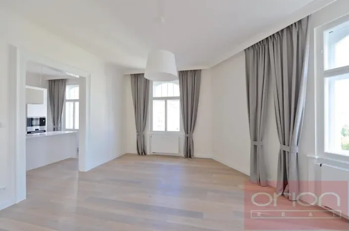 Pronájem bytu 3+1, Praha - Vinohrady, náměstí Jiřího z Poděbrad, 137 m2