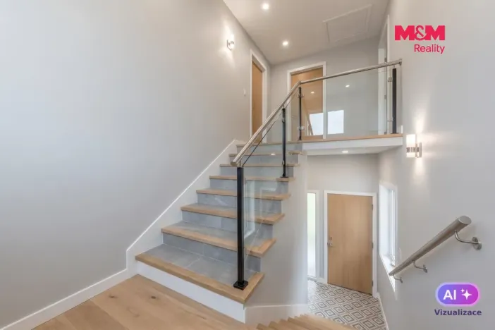 Prodej rodinného domu, Sadská, Pražská, 210 m2