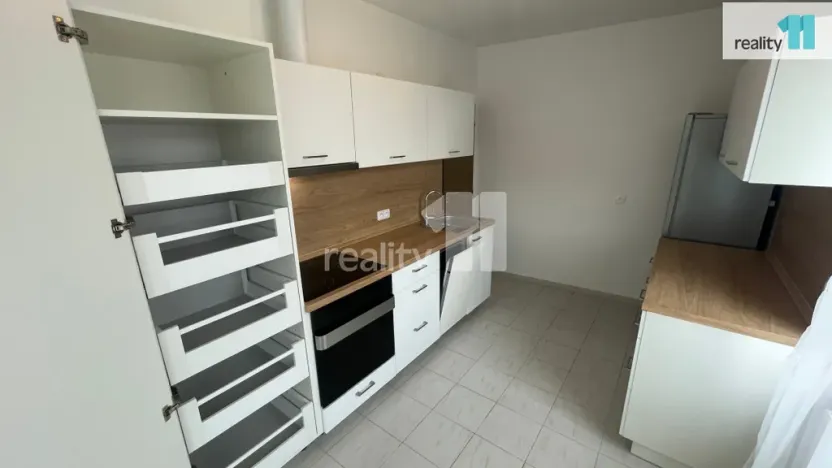 Pronájem bytu 3+1, Jiřice, 75 m2