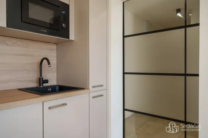 Prodej bytu 2+kk, Plzeň - Hradiště, Zelenohorská, 40 m2