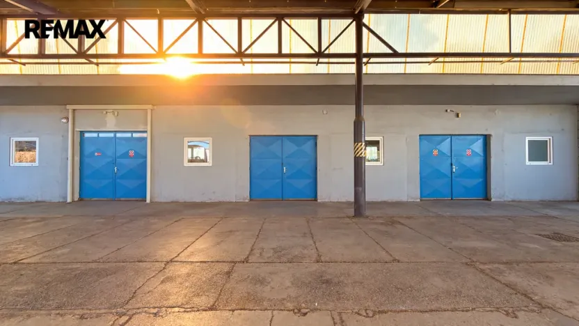 Pronájem výrobních prostor, Hradec Králové - Kukleny, Pražská třída, 280 m2