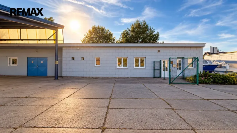 Pronájem výrobních prostor, Hradec Králové - Kukleny, Pražská třída, 280 m2