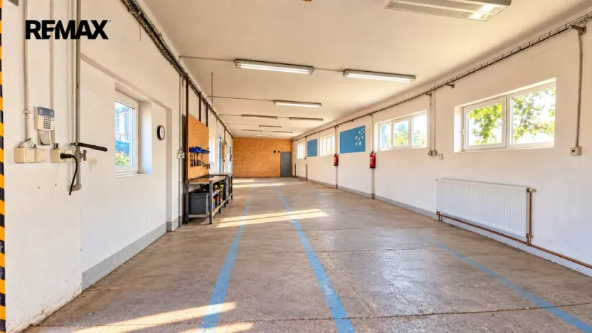 Pronájem výrobních prostor, Hradec Králové - Kukleny, Pražská třída, 280 m2