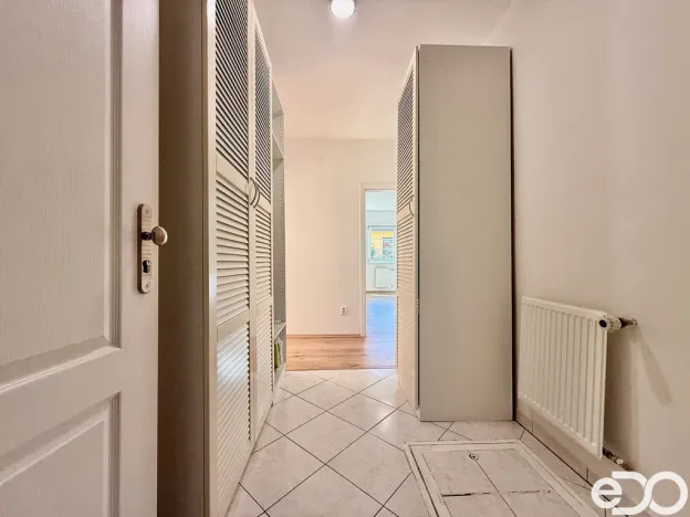 Pronájem bytu 2+1, Praha, Granátová, 70 m2