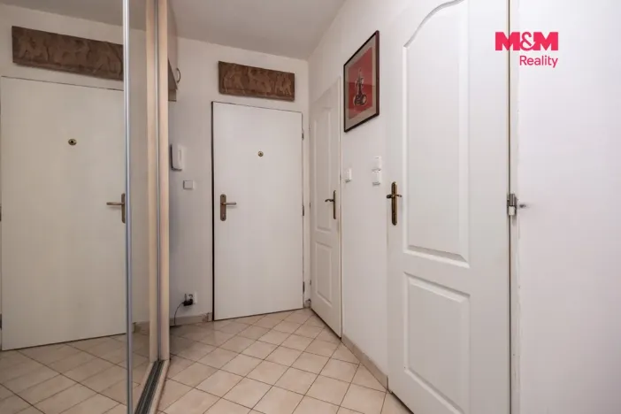 Prodej bytu 2+kk, Praha - Háje, Stříbrského, 42 m2