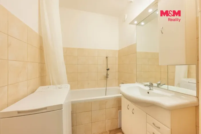 Pronájem bytu 2+1, Praha - Kobylisy, Košťálkova, 55 m2