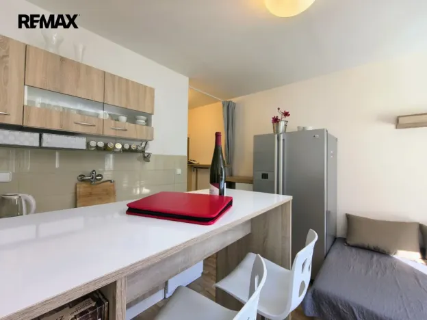 Prodej bytu 1+1, Loket, Sportovní, 36 m2