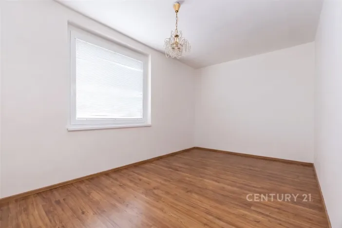 Prodej bytu 4+1, Chlumec, Vyklická, 81 m2