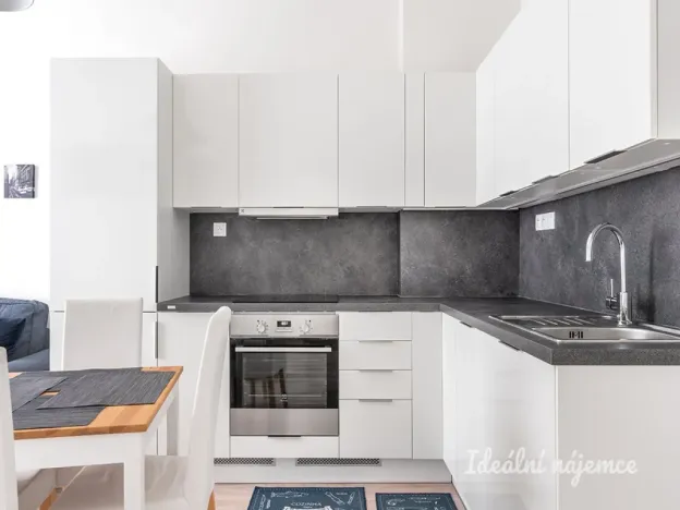 Prodej bytu 2+kk, Praha - Smíchov, Strakonická, 40 m2
