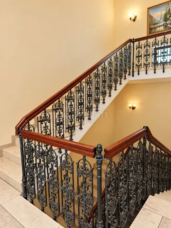Pronájem bytu 2+1, Karlovy Vary, U Imperiálu, 110 m2