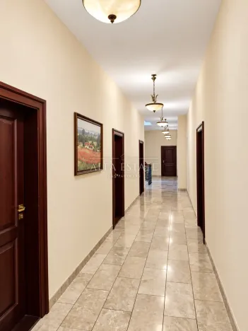 Pronájem bytu 2+1, Karlovy Vary, U Imperiálu, 110 m2