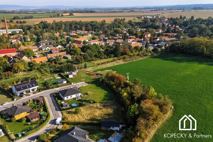 Prodej pozemku pro bydlení, Močovice, 2044 m2