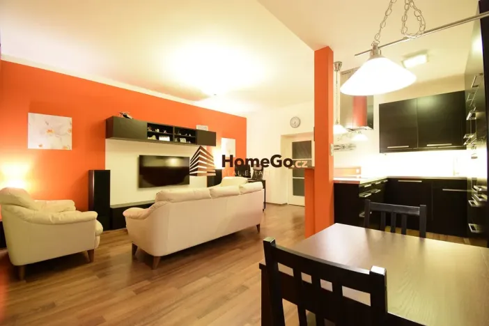 Pronájem bytu 2+kk, Praha - Vršovice, Vršovická, 77 m2