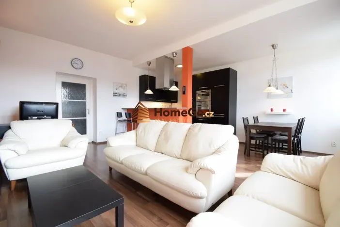 Pronájem bytu 2+kk, Praha - Vršovice, Vršovická, 77 m2