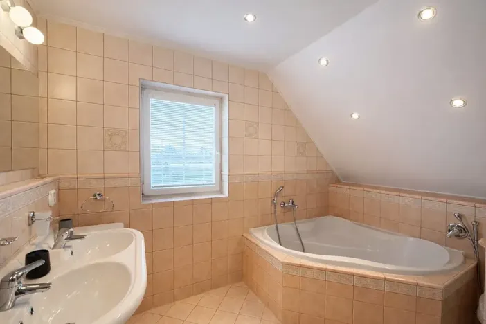 Pronájem rodinného domu, Křenice, V Pálce, 116 m2