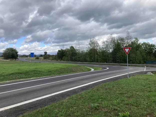 Prodej pozemku, Ostrov, Hroznětínská, 697 m2