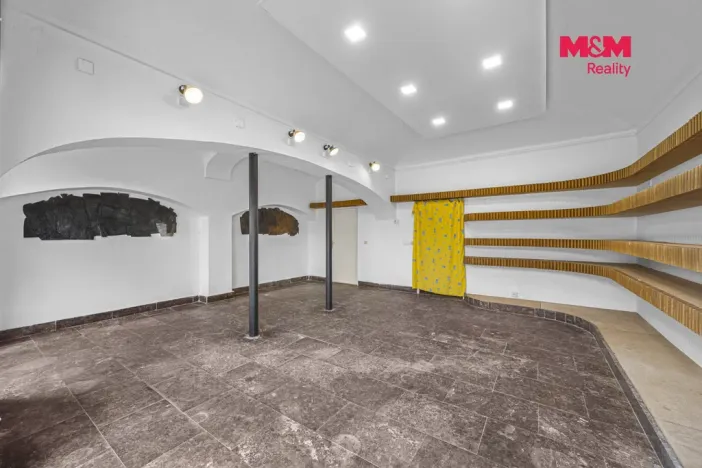 Prodej činžovního domu, Třebechovice pod Orebem, Masarykovo náměstí, 180 m2
