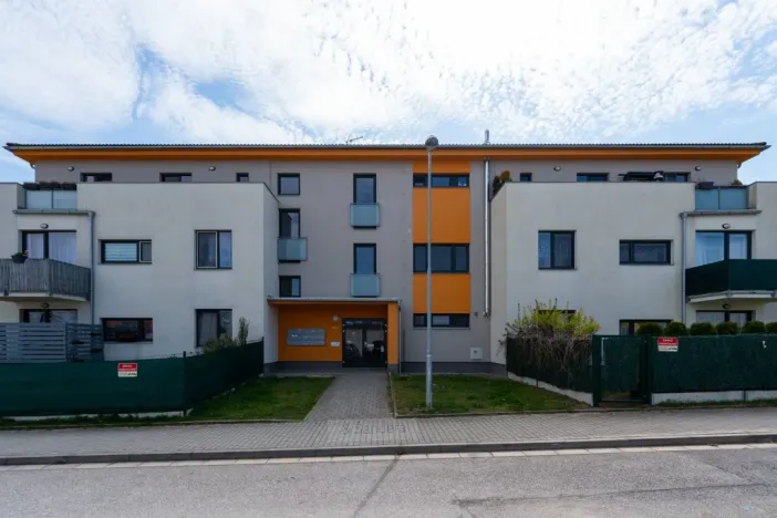 Prodej bytu 3+kk, Včelná, Pod Tratí, 72 m2