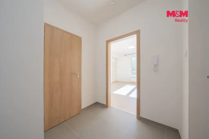 Pronájem bytu 1+kk, Cheb, K Pomezí, 41 m2