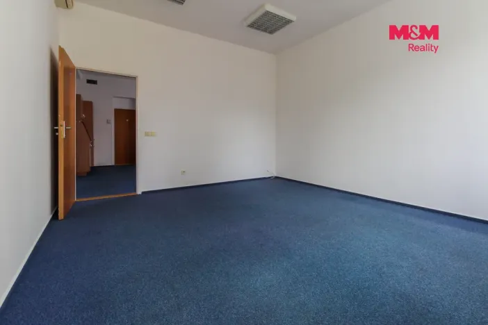 Pronájem kanceláře, Jeseník, nám. Svobody, 66 m2