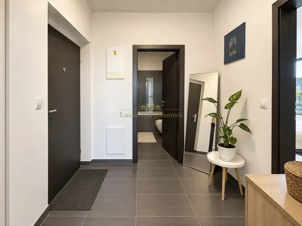 Prodej bytu 2+kk, Praha - Hostavice, U Hostavického potoka, 40 m2