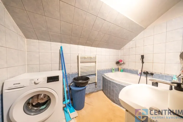 Prodej bytu 4+1, Smržovka, Husova, 104 m2