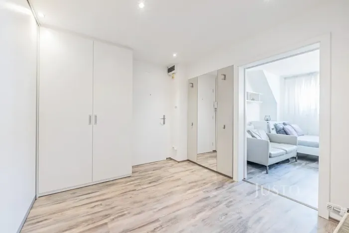 Prodej bytu 1+kk, Praha - Strašnice, Limuzská, 32 m2