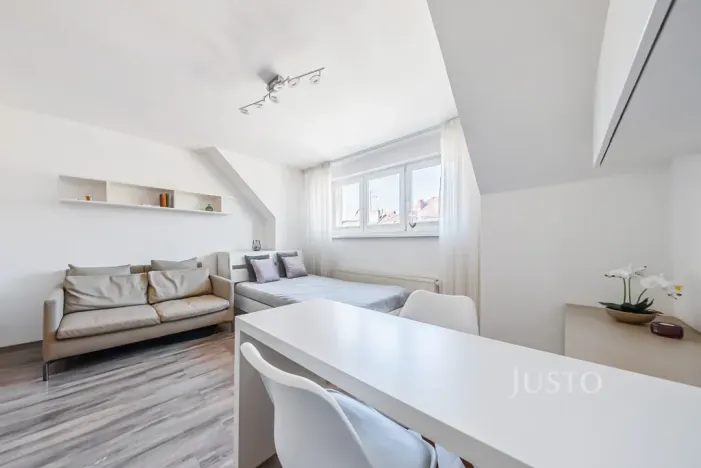 Prodej bytu 1+kk, Praha - Strašnice, Limuzská, 32 m2