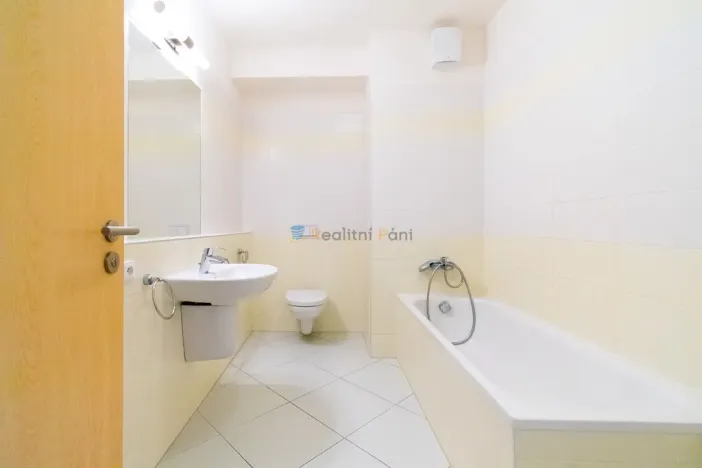 Pronájem bytu 2+kk, Praha - Stodůlky, náměstí Junkových, 50 m2